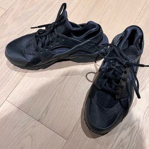 Nike Air Huraches- Size 10